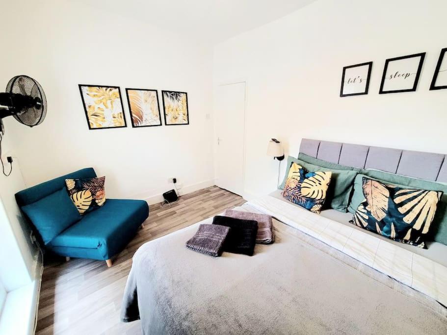 One Bedroom Apartment With A Terrace In Angel ロンドン エクステリア 写真