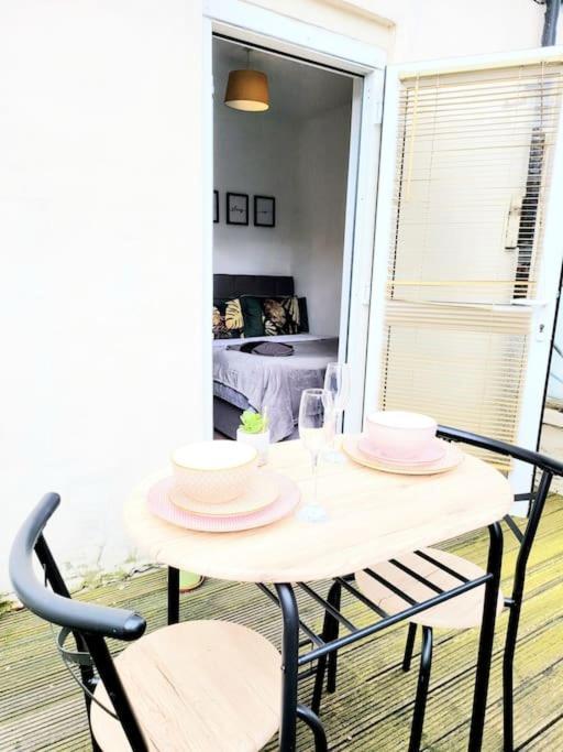 One Bedroom Apartment With A Terrace In Angel ロンドン エクステリア 写真