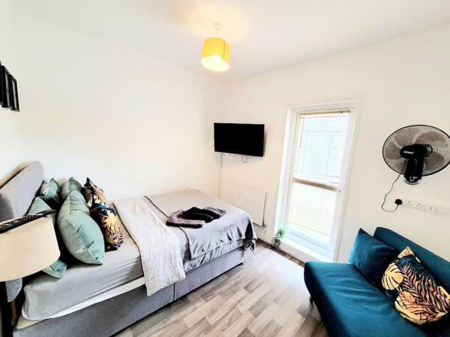 One Bedroom Apartment With A Terrace In Angel ロンドン エクステリア 写真