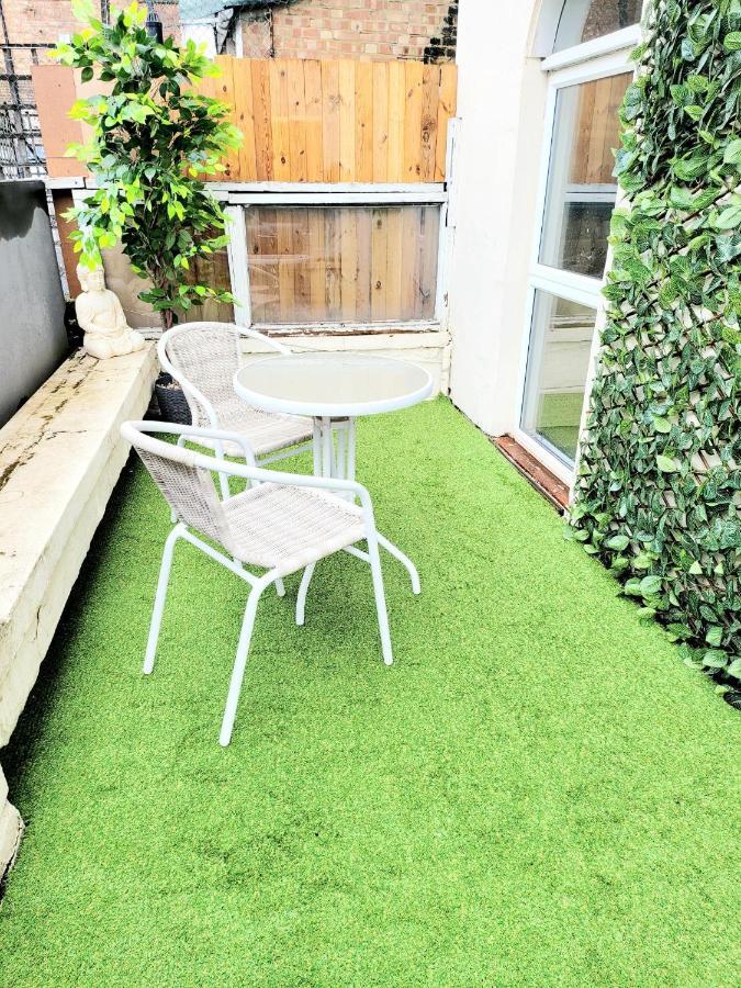 One Bedroom Apartment With A Terrace In Angel ロンドン エクステリア 写真